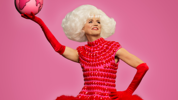 Dolly Bellefleur brengt stripboek over Songfestival uit