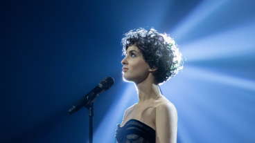 Barbara Pravi in 2022 op tour door Nederland