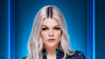Davina Michelle covert Space Man van Sam Ryder